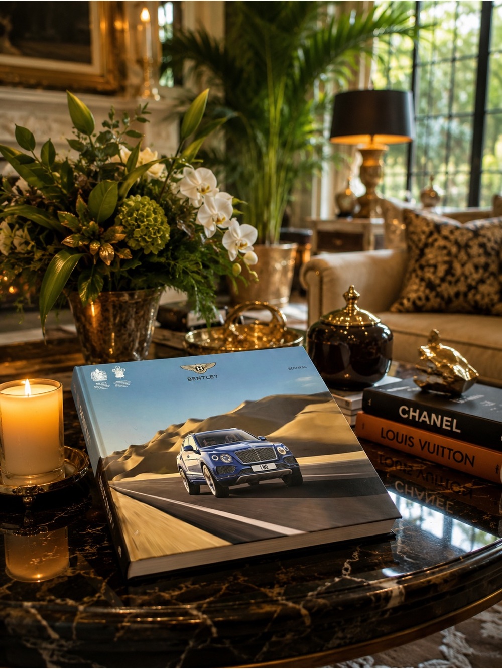 BENTLEY OFFICIAL BENTAYGA SUV PREMIER PRESTIGE SALES BROCHURE 2016 USA EDITION.